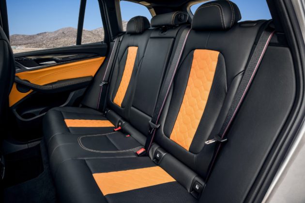 BMW predstavuje športové SUV X3 M interiér